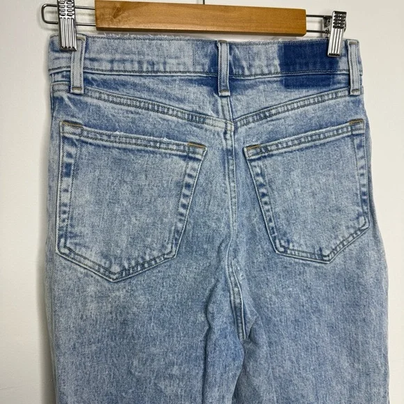 ABERCROMBIE The 90’s Straight Ultra High Rise Jeans - Picture 6 of 6